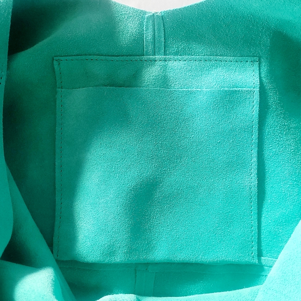💖Urban Outfitters Slouchy Suede Tote ⭐️HostPick⭐️ - Picture 4 of 8